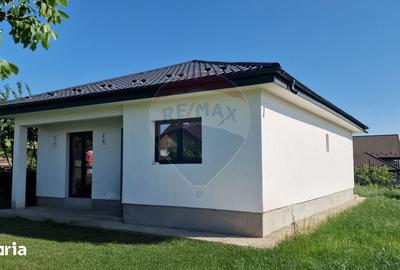 Casă cu 3 camere cu Teren 400 Mp în Tomești - 8