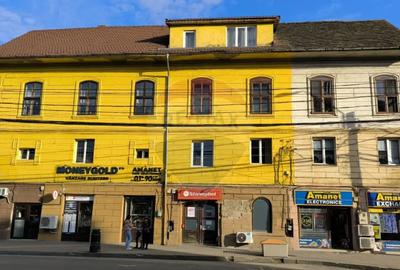 Apartament cu 4 camere decomandat în Mediaș - 1