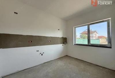 Triplex cu 4 camere, 115 mp, 3 bai - Zona Sacalaz - 6