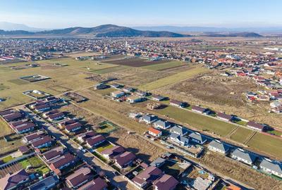 Casă individuală cu 4 camere cu Canalizare în Hărman - 16