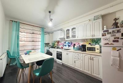 OFERTA !!! Apartament cu 2 camere , parcare  , in zona Petrom