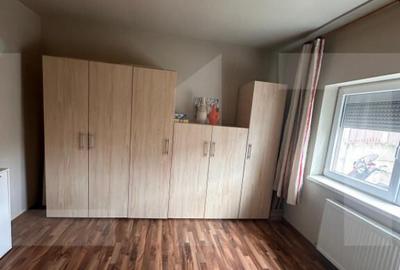 Apartament cu 4 camere decomandat în Central - 9
