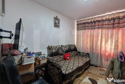 Apartament cu 3 camere decomandat în Micro 4 - 9