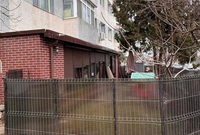 Apartament cu 3 camere semidecomandat în Exterior Vest