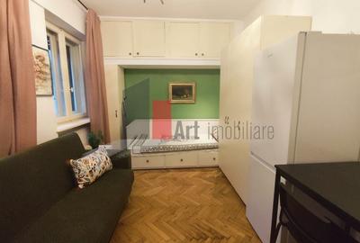 Garsoniera de inchiriat in zona Magheru (ultracentral) - 1