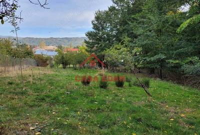 Casă cu Teren 2017 Mp în Breaza - 13