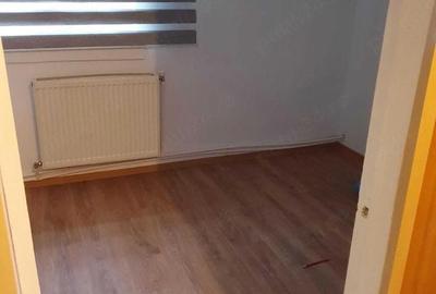 Apartament cu 3 camere semidecomandat în Central - 7