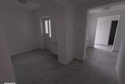 Casă cu 4 camere în Central - 2