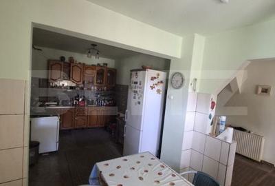 Casă cu 7 camere cu Teren 1550 Mp în Central - 4