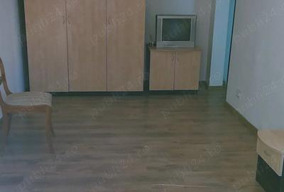 Garsonieră decomandată în Confecții - 4