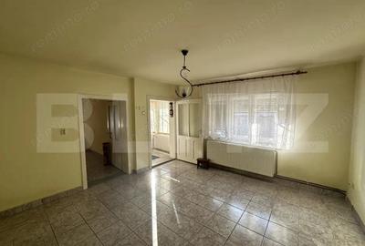 Casa pe un nivel, 3 camere, curte + anexe, ideala pentru personalizare Gherla - 1