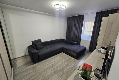 Garsonieră decomandată, mobilată în Micro IV - 24