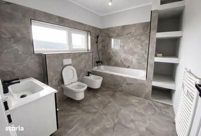 Casă cu 5 camere cu Teren 500 Mp în Valea Adâncă - 16