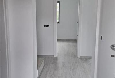 Persoana fizica-Casa 5 camere Visan Bucium,500 mp teren,Incalz. pard - 3