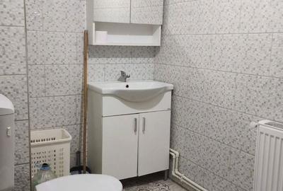 Garsonieră decomandată în 1 Decembrie