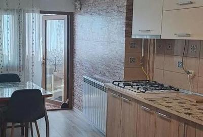 Apartament cu 3 camere decomandat în Km 4 - 4