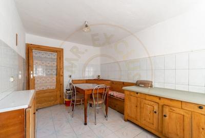 Casa rustica S+P+1 in oras, zona Gruiului, Campulung, AG - 10