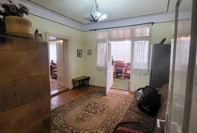 Casă cu 4 camere în Central - 3