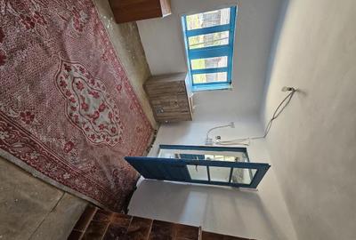 Casă cu 4 camere cu Teren 1300 Mp în Gurbănești - 3