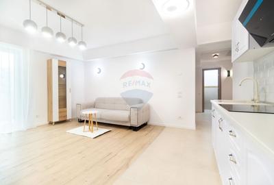 Apartament cu 3 camere semidecomandat în Dămăroaia