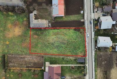Teren de 1473 mp, în Pădureni - 3