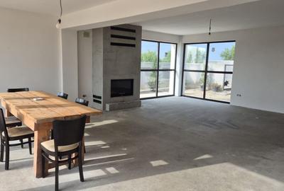 Casa de vanzare Comuna 1 Decembrie - 2