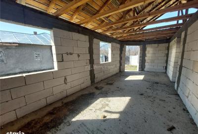 Casă cu 3 camere în Galbenu - 11