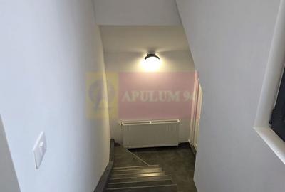 Casă individuală cu 6 camere cu Canalizare în Central - 10