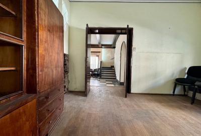 Casă individuală cu 7 camere cu Canalizare în Capitale - 13