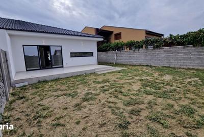 Casă cu 4 camere cu Teren 280 Mp în Ghiroda - 3