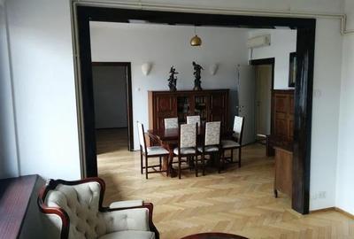 Apartament cu 3 camere semidecomandat în Dacia