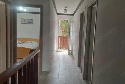 Casă cu 5 camere cu Teren 1100 Mp în Poiana - 2