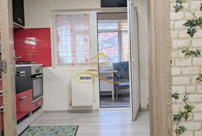 Apartament cu 3 camere decomandat în 9 Mai - 15