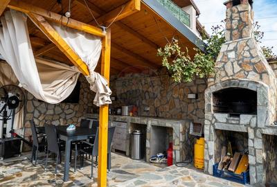 Vanzare - vila 4 camere de complet mobilata, str. Caisului - Dobroesti - 38