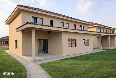 Casă cu 4 camere în Moșnița Veche