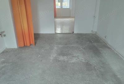 Inchiriez spatiu comercial in Deva, zona Zamfirescu, suprafata utila aproximativ 75 mp, - 4