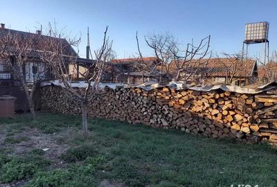 Casă cu 6 camere în Central - 1