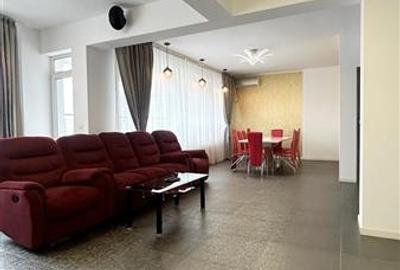 Apartament cu 4 camere decomandat, mobilat în Nord