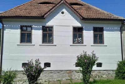 Casă cu 3 camere cu Teren 1400 Mp în Amnaș - 4
