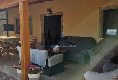 Casă cu 3 camere cu Teren 465 Mp în Micești - 1