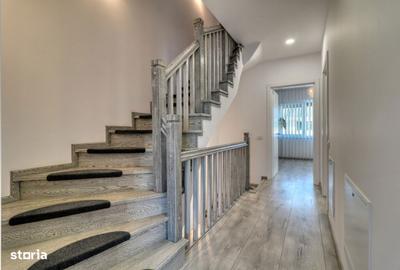 Casă cu 5 camere cu Teren 110 Mp în Central - 9