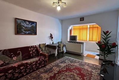 Apartament cu 2 camere decomandat în Republicii - 2