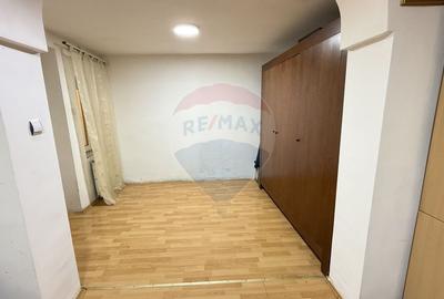 Casa in zona Tineretului - 8