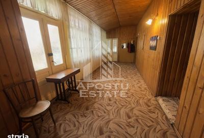 Casă cu 5 camere cu Teren 1450 Mp în Central - 10