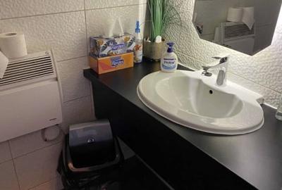 Spațiu comercial, de 85.540000915527 mp, în Central - 4