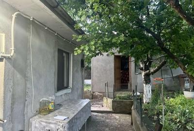 Casă individuală cu 3 camere în Central - 1