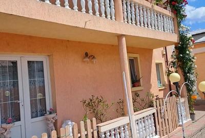 Casă cu 5 camere în Central - 2