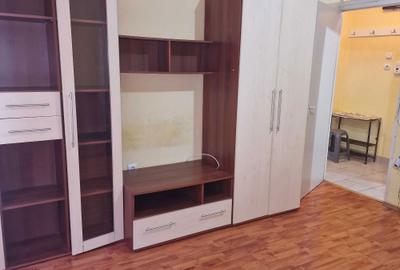 Garsonieră decomandată în Decebal - 6