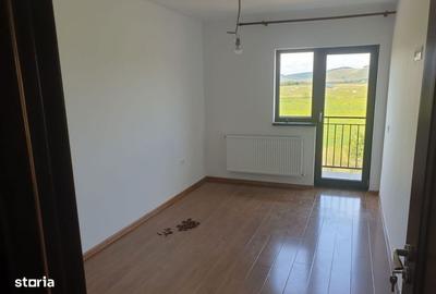 Casă cu 4 camere în Sângeorgiu de Mureș - 12