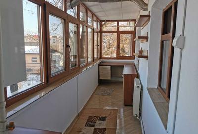 Apartament cu 3 camere decomandat în Cug - 6
